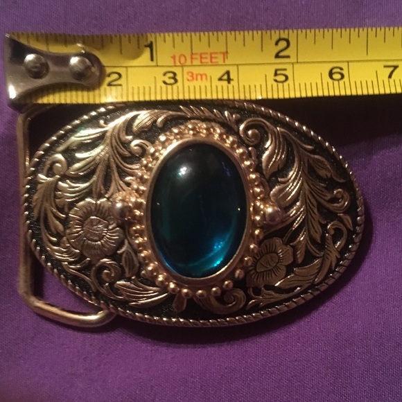 Belt buckle - gold tone and green - Picture 2 of 6
